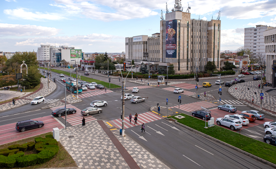 Pasaje rutiere în intersecțiile mari 