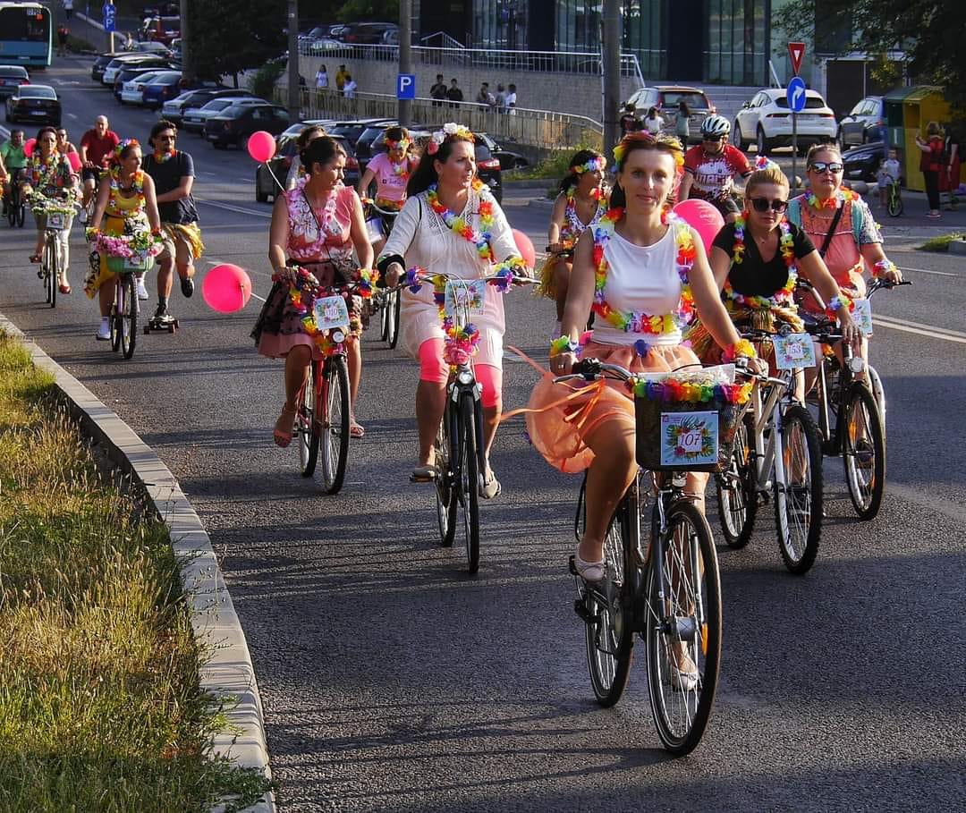 „Skirt Bike” - promovarea mișcării în aer liber