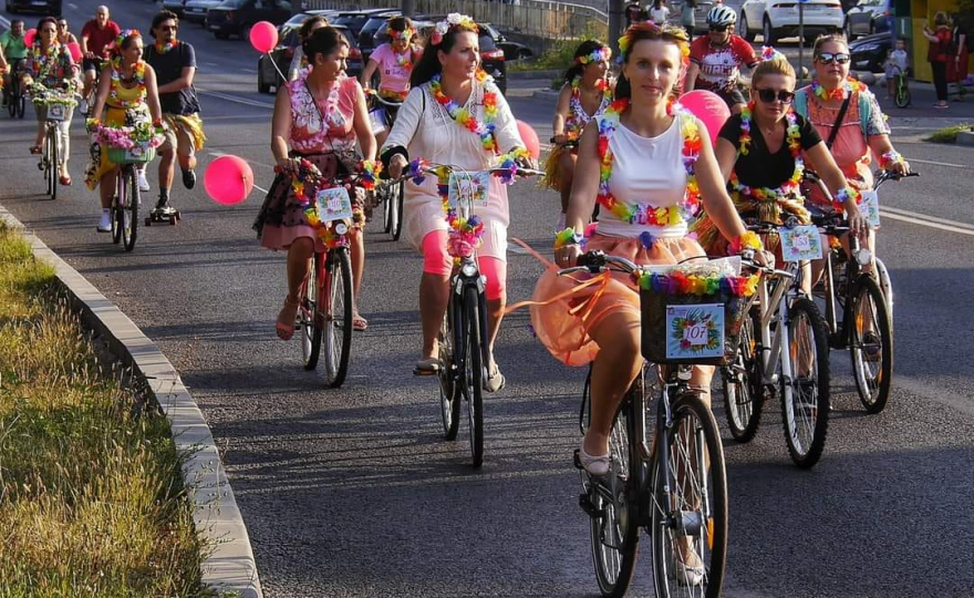 „Skirt Bike” - promovarea mișcării în aer liber